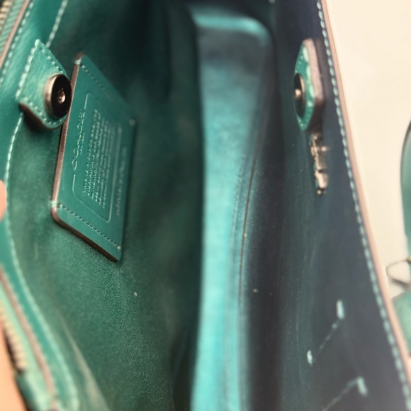 Coach Avenue Carryall Green Leather Tote with Matching Wallet - Picture 7 of 12